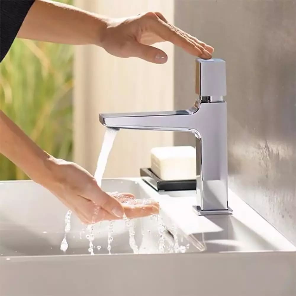 Змішувач для умивальника HANSGROHE METROPOL 32571000 зі зливним гарнітуром, хром
