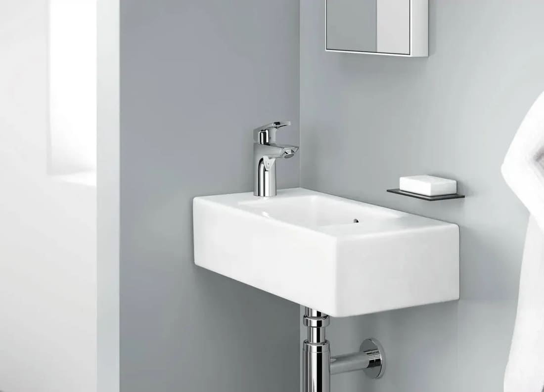Змішувач для умивальника HANSGROHE LOGIS LOOP 71151000 зі зливним гарнітуром, хром
