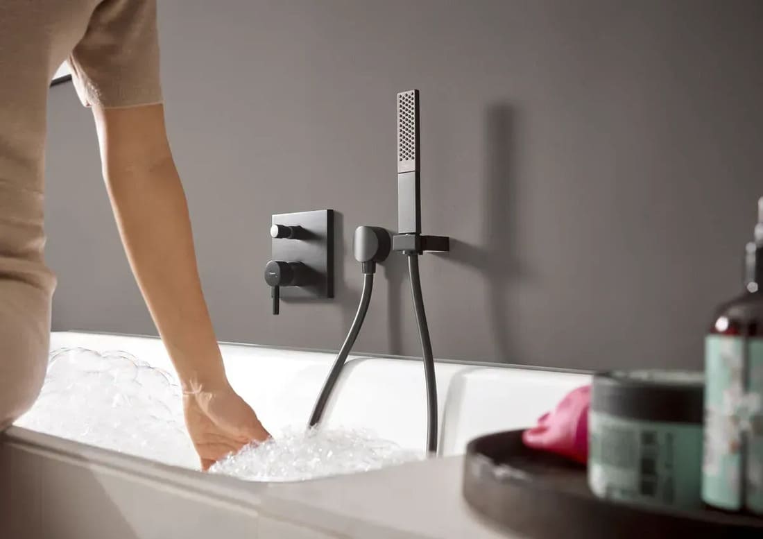 Змішувач для ванни прихованого монтажу HANSGROHE FINORIS 76416670 чорний матовий